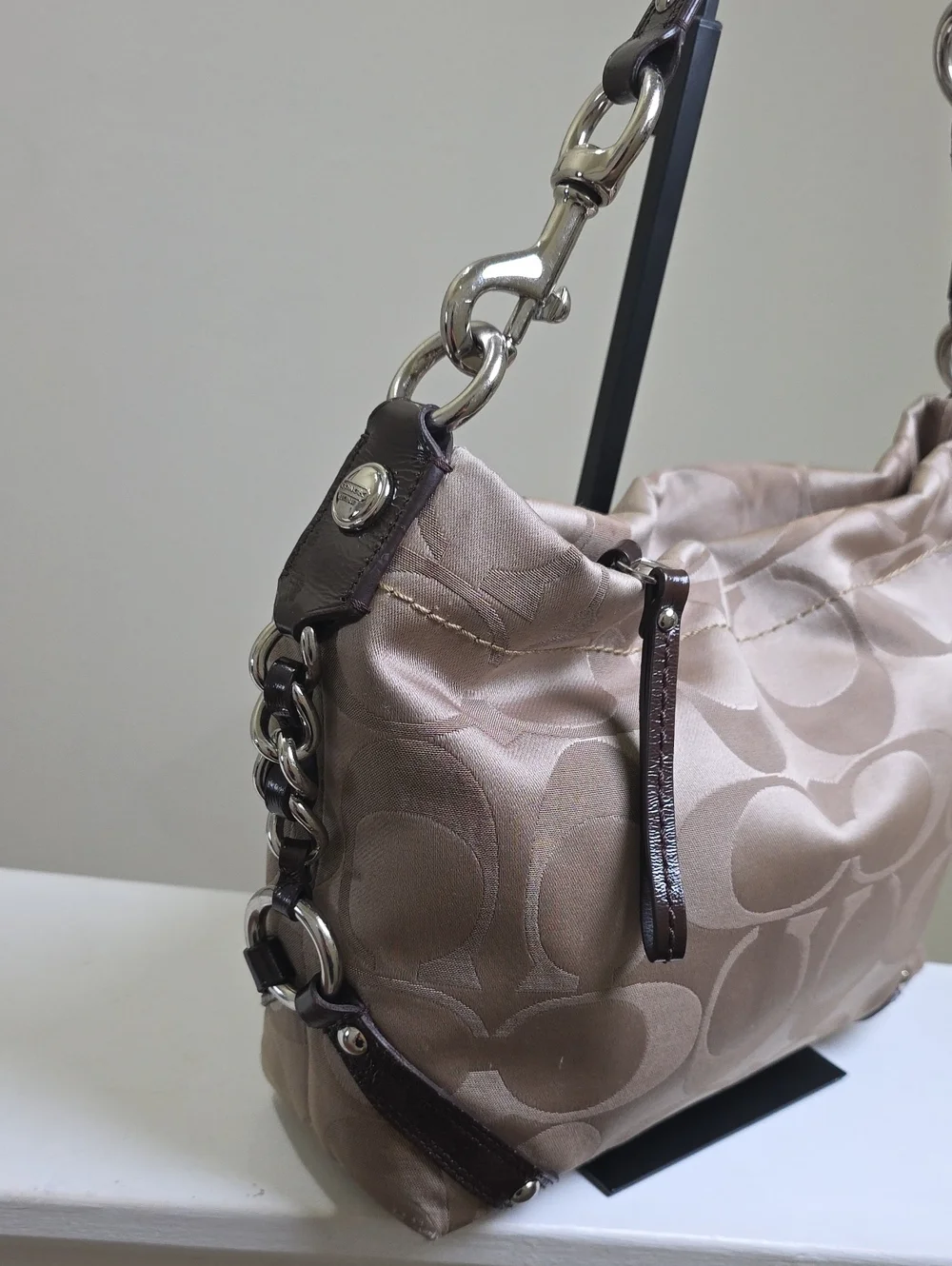 COACH F15250 Signature Khaki Fabric/Brown Leather Trim Carly Hobo GUC